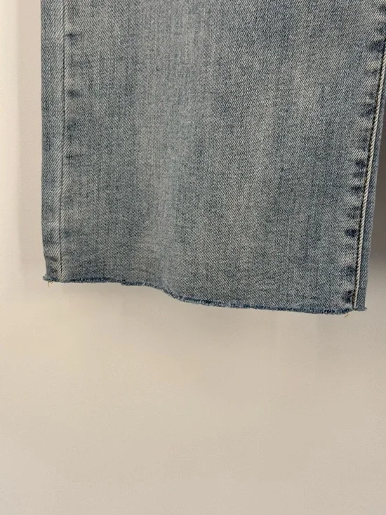 Judy Blue Light Wash Straight Fit Leg High Rise Distressed Denim Classic Fit - Picture 10 of 16